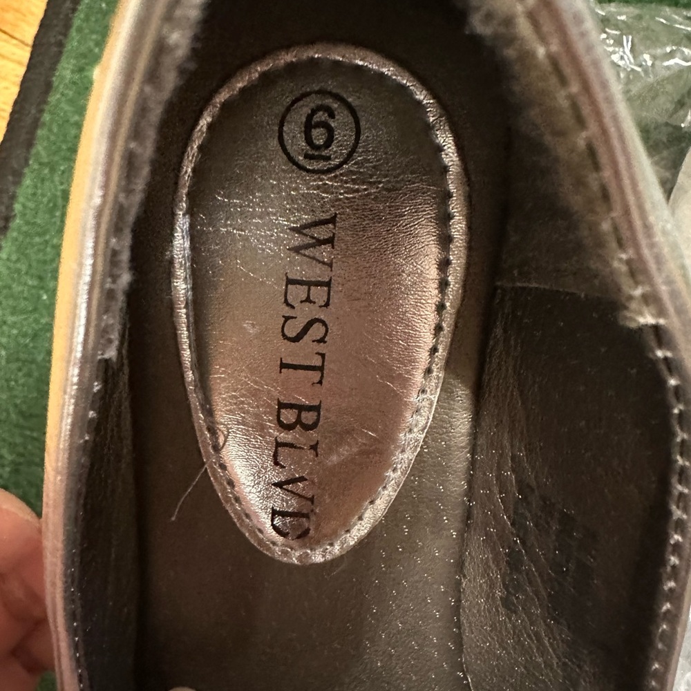 Metallic silver flats - Picture 4 of 8
